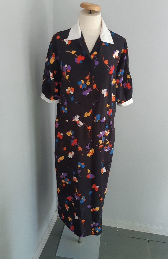 Executive Dress by Albert Nippon vintage dress Size 12